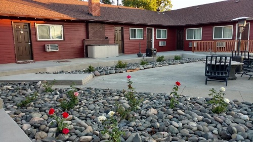 Cattlemen Motel image 21